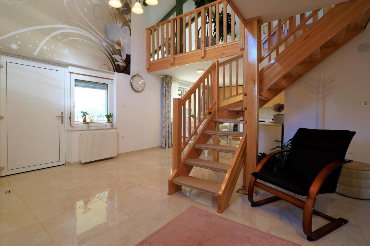 Luxury Apartman Alex With Sauna In The Village Otočac Zewnętrze zdjęcie