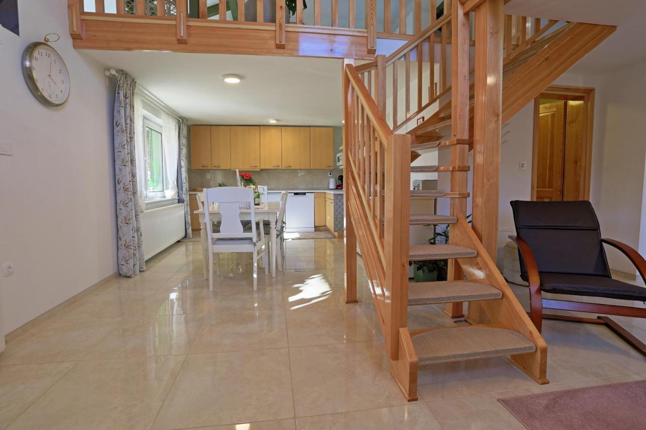 Luxury Apartman Alex With Sauna In The Village Otočac Zewnętrze zdjęcie