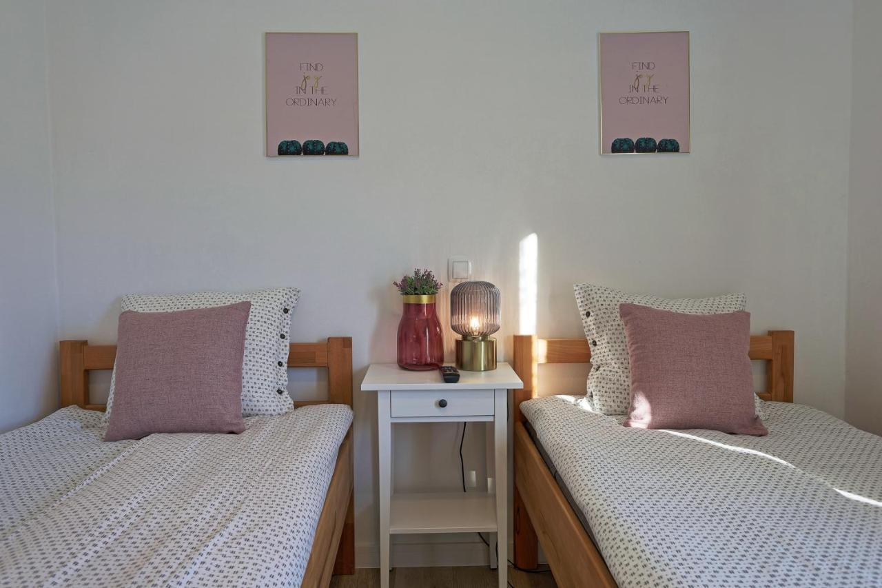 Luxury Apartman Alex With Sauna In The Village Otočac Zewnętrze zdjęcie