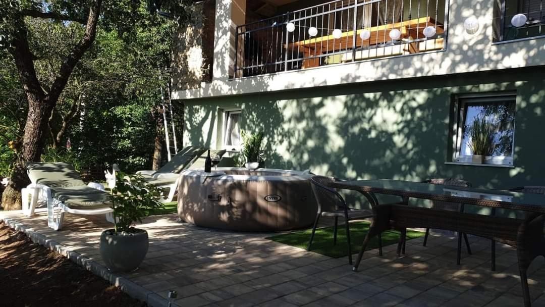 Luxury Apartman Alex With Sauna In The Village Otočac Zewnętrze zdjęcie